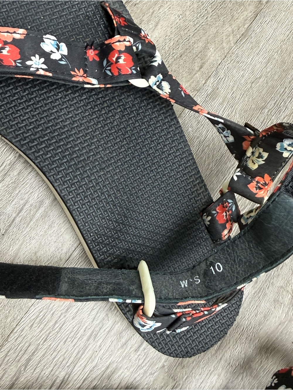 Floral Strappy Women’s Tevas Sport Sandals - Black/Red - Picture 6 of 6